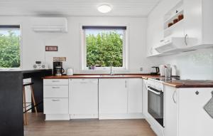 2 Bedroom Stunning Home In Vinderup