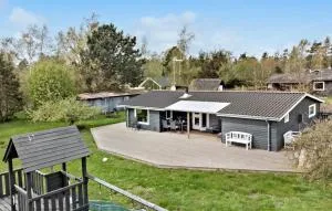 Three-Bedroom Holiday Home In Gedser - Vordingborg