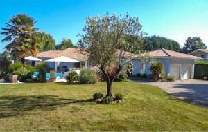 Maisons de vacances Nice Home In Leon With Kitchen : photos des chambres