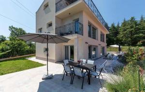 Amazing Home In Porec With Wifi