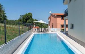 Amazing Home In Porec With Wifi