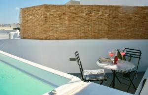 The Wine Cellar House by A Terre Cave Villas