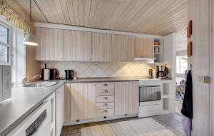 Beautiful Home In Blåvand With Wifi