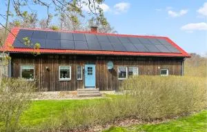 3 Bedroom Lovely Home In Varberg - Grimmared