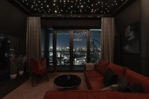 MARGI Velvet Apartament 13TH FLOOR LED CEILING BATH POOL