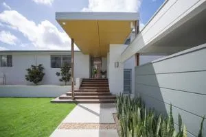 Diamond Beach House beachfront pool pets - Manning Point