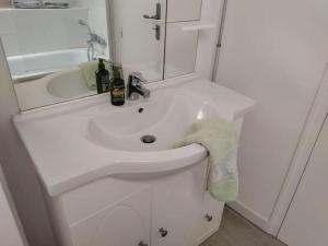 Appartements Le CulSale joli studio au coeur des remparts avec vue imprenable sur les toits : photos des chambres