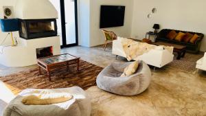 grande maison familiale centre village