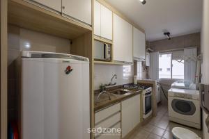 Apto c varanda próx praia loc. privilegiada MRN302