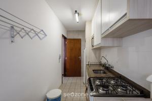 Apto c varanda próx praia loc. privilegiada MRN302