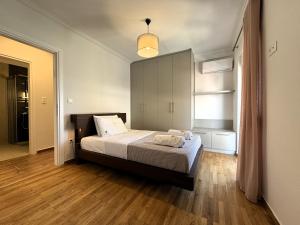 Piraeus center sea view apartment