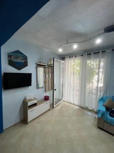 Andres house