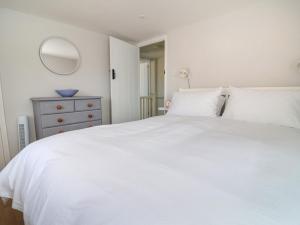 8 Biddlecombe Orchard