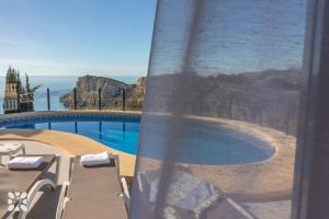 Villa Sunset Rock by Abahana Villas