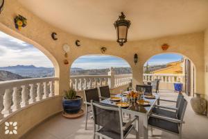 Villa Sunset Rock by Abahana Villas