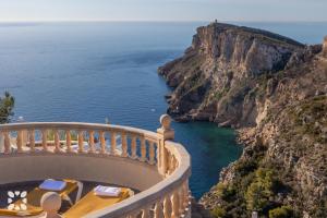 Villa Sunset Rock by Abahana Villas