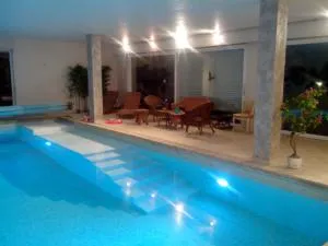 Lumineux F3 avec piscine et exterieur - Niederschaeffolsheim