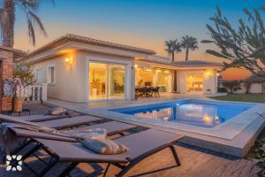 Villa Venus by Abahana Villas