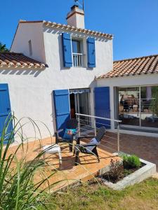 Maisons de vacances Grande maison pour 6 personnes - 300m de la plage : photos des chambres