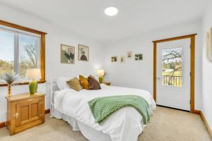 Lakeside Vineyard Retreat - Deavers Winery