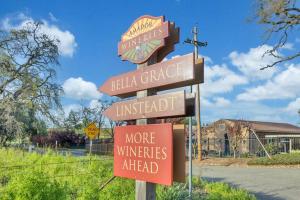 Lakeside Vineyard Retreat - Deavers Winery