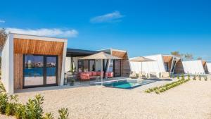 Aminess Avalona Glamping Villas & Holiday Homes 
