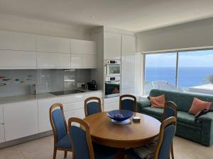 Camps Bay 2 Bed Sea Grand View