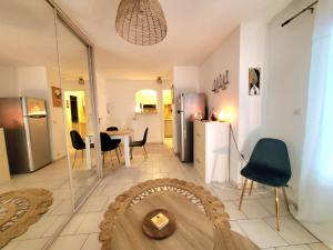 Lescale à 500m des plages