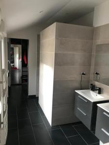 Standing au cœur de ville- Argelès-Gazost-140 m2-3étoiles