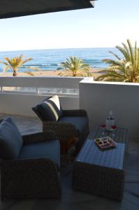 3 Bedroom frontline beach, centre Marbella