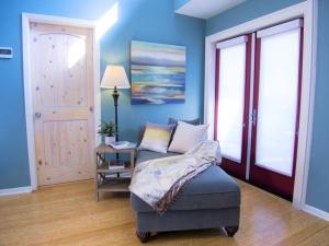 Lei by the Sea with elevator