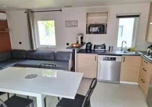 Mobilhome élégant 3 ch - 2 sdb au calme - 桑吉内