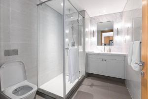Opera Grand by Emaar LUXURY 1 BR Apartment in Downtown Dubai sea and city view