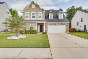 Pet-Friendly Ladson Home 23 Mi to Charleston! - غوس كريك