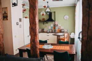 Family apartment in Riga center and Free parking