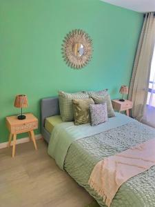 Appartements b- Appartement lumineux proche velizy bis : photos des chambres