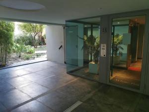 Centre Juan Les Pins 2P White Pearl garage