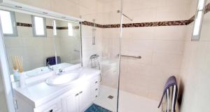 Les Glycines - Maison avec bel extérieur