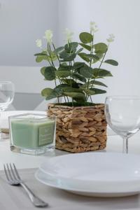 Modern Apartment with Parking near Tauron Arena by Rent like home