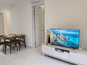Sky Tree Bukit Indah Cosy room
