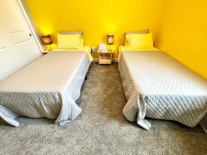 The Arcade close to downtown with fenced yard