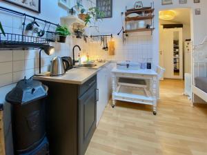 DIE REMISE mit kostenlosem Parkplatz direkt vor der Tür