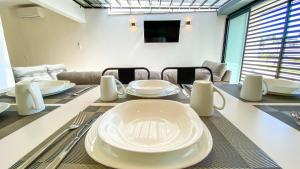 Alberca 3 recámaras 3 baños Aeropuerto cerca