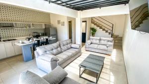 Alberca 3 recámaras 3 baños Aeropuerto cerca