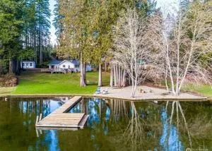 Cozy Cabin on Mason Lake - Allyn