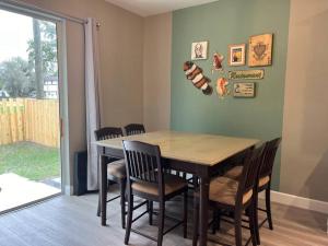 The Billiard close to downtown with fenced yard