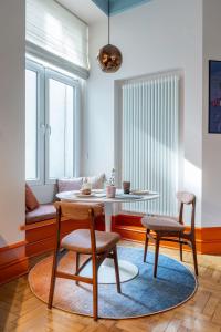 Two bedroom apartment-Dietla 11- Wawel Castle view