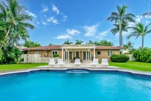 Walk to Beach Luxury 5BR & 3BA Villa Hollywood Lakes - هوليوود بيتش