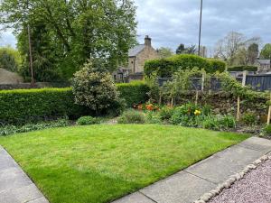 Two Four Four, holiday home in Matlock
