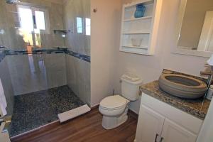 1B Unique 2 Bedroom Cerritos Beach Condo